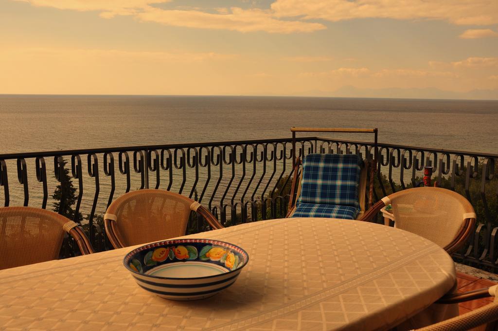 Villa Laura Sea View Apartments Santa Maria di Castellabate Buitenkant foto