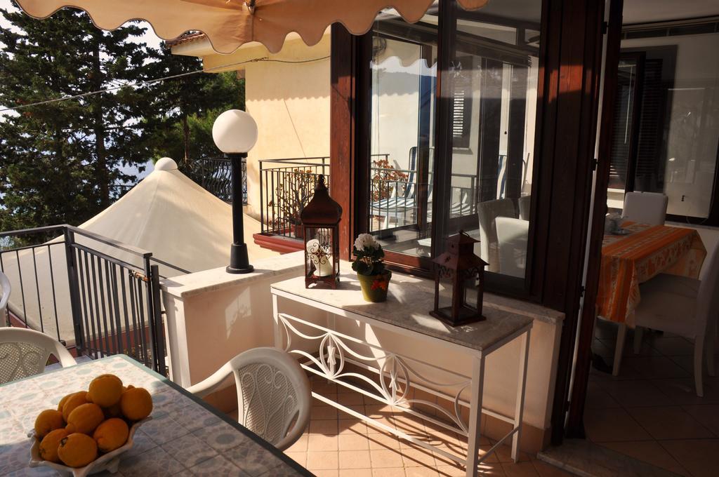 Villa Laura Sea View Apartments Santa Maria di Castellabate Buitenkant foto