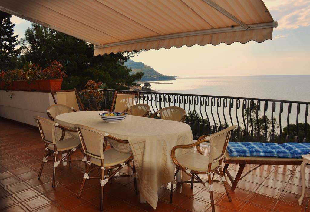 Villa Laura Sea View Apartments Santa Maria di Castellabate Buitenkant foto